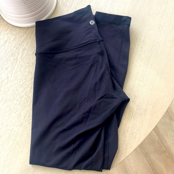 Lululemon athletica Wunder Under 25” black leggings - Picture 2 of 5